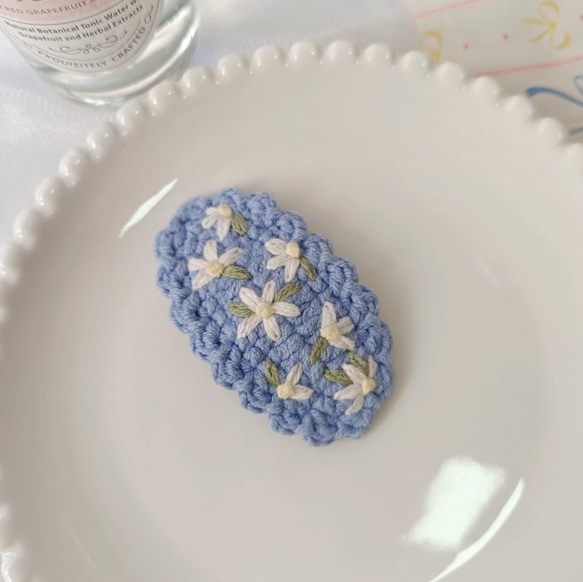Handmade Crochet Flower Hair Clip | Blue & White Daisy Barrette | Sweet Aesthetic Hair Accessory | Embroidered Yarn Hairpin | Gift for Her