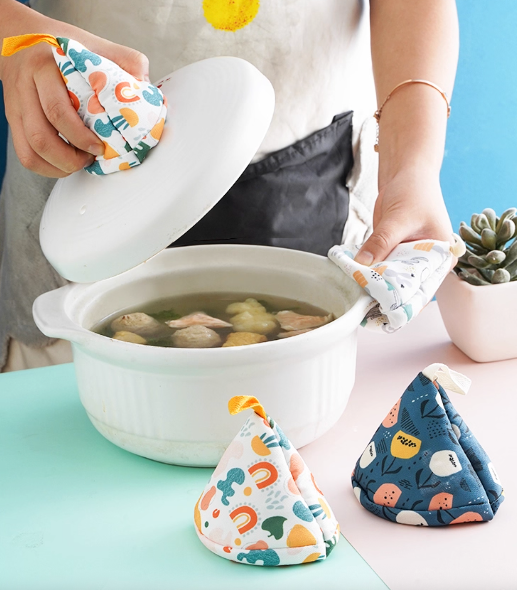 Japanese-Style Quilted Pot Lid Holder | Handmade Heat Proof Pot Cap | Heat-Resistant Cloth Handle Cover | Kitchen Gift