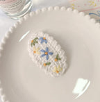 Handmade Crochet Flower Hair Clip | Blue & White Daisy Barrette | Sweet Aesthetic Hair Accessory | Embroidered Yarn Hairpin | Gift for Her